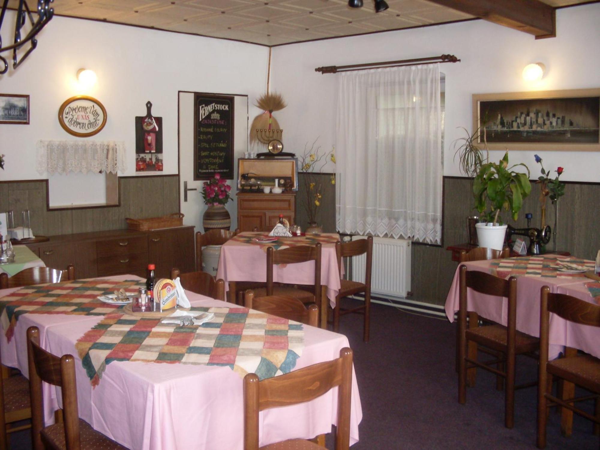 Pension U Kastanu Karlovy Vary Ngoại thất bức ảnh